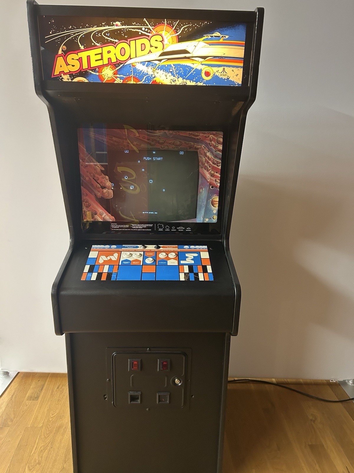 ASTEROIDS ARCADE MACHINE by ATARI 1979 (Excellent Condition) *RARE*