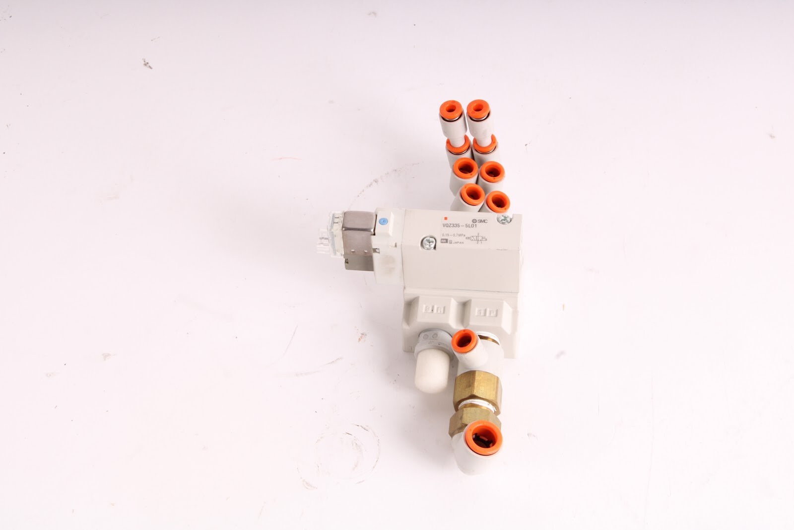 SMC VQZ335-5L01 Solenoid Air Valve