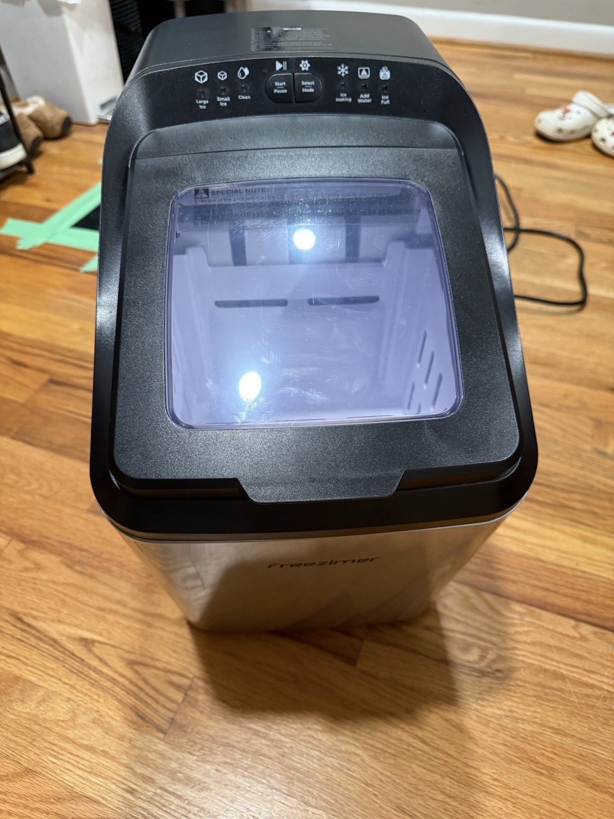 Ice maker