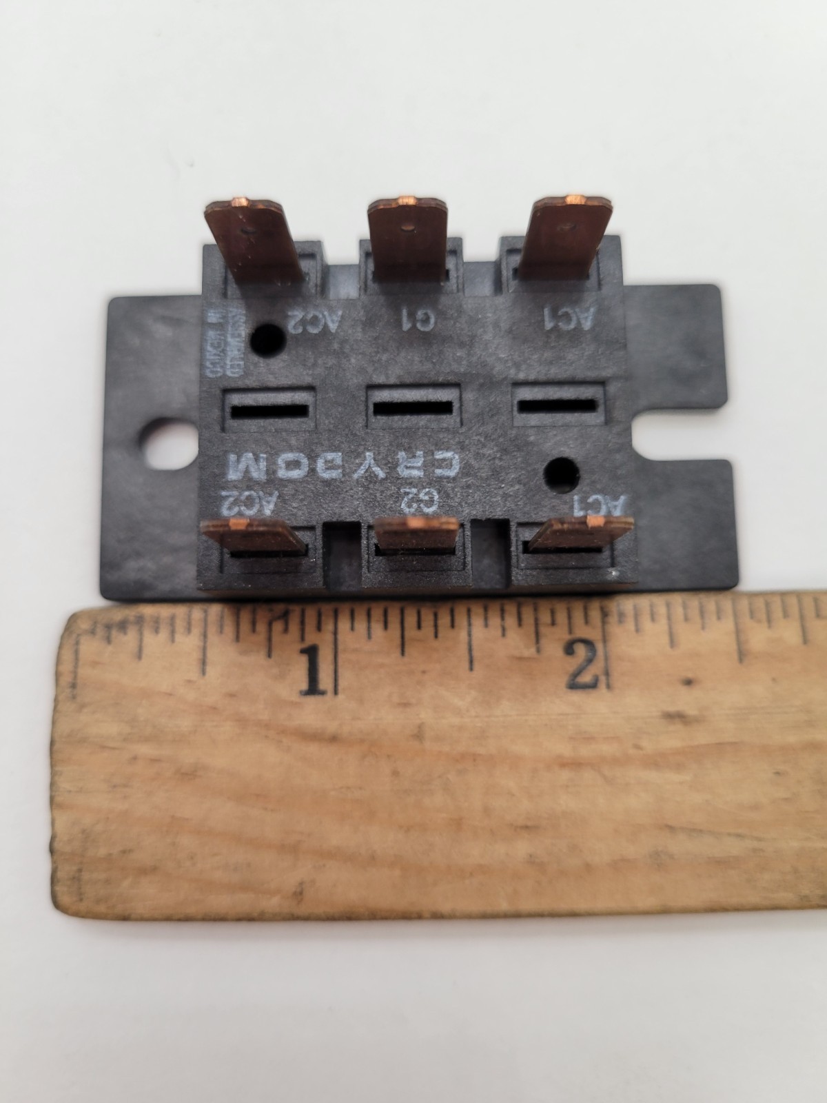 Crydom B552-2T Solid State Relay Power Module Screw Mount 25 Amp B-2T Series