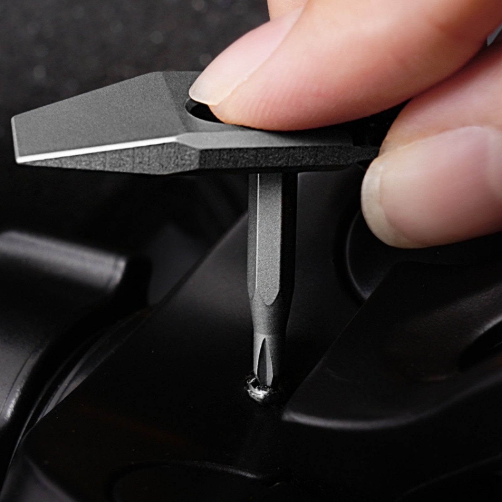 Titanium Alloy EDC Mini Pry Bar Keychain Multi Function Tool Portable
