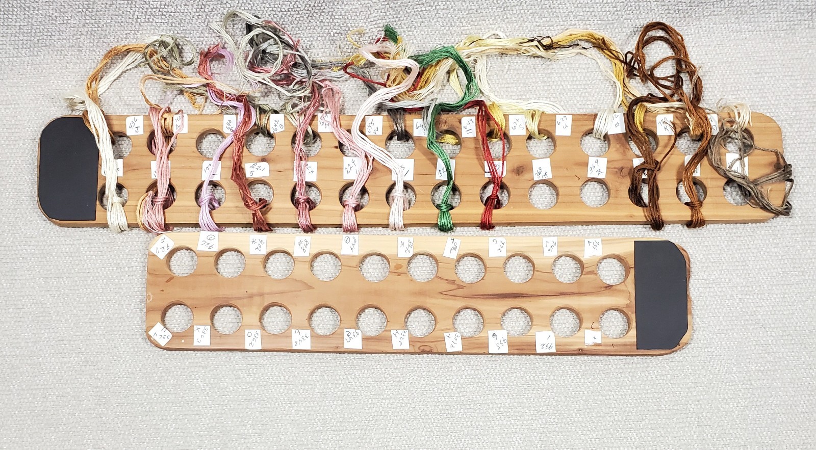 2 Wooden Embroidery Thread Floss Yarn DIVIDER ORGANIZERS w/ Needle Magnets