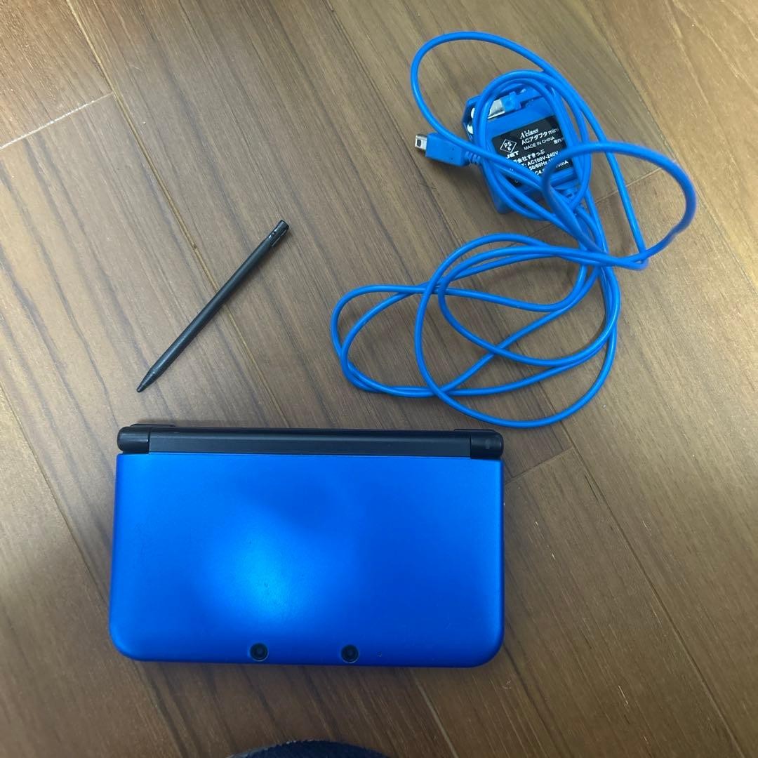 3DS/2DS/DS Nintendo 3Ds With Cassette Japan
