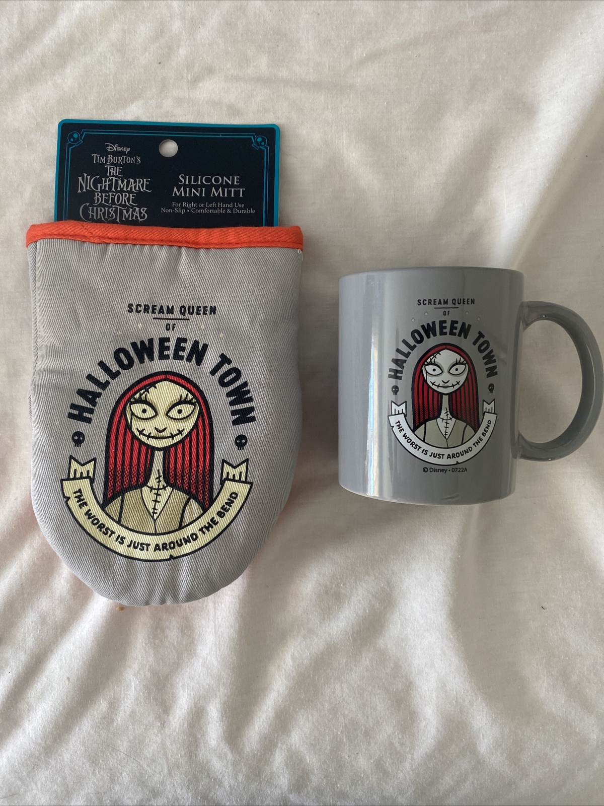 Nitemare Before Christmas Sally Mini Mitt & Mug Bundle NEW