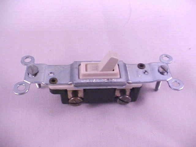 Single Pole Quiet Switches Qty 10 Eagle Ivory 1301V-BU 15A-120V AC For Copper