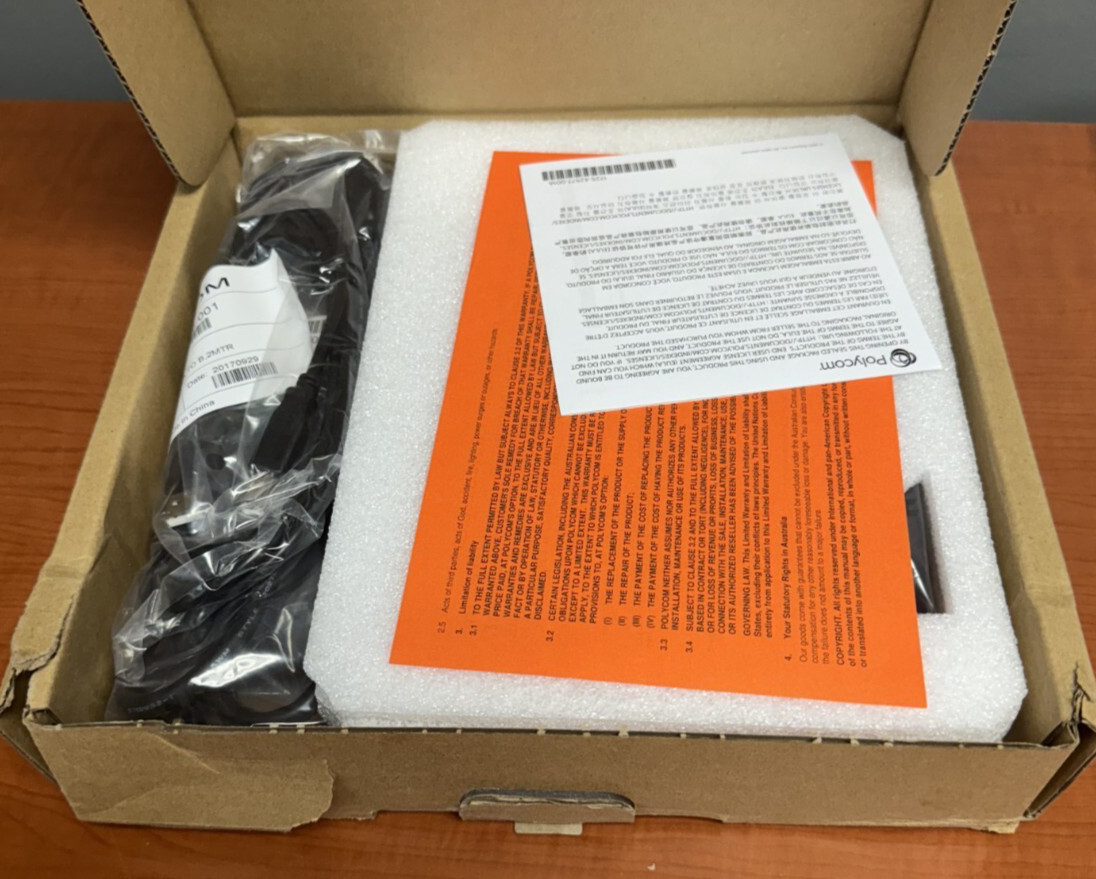 Polycom 7200-84685-001 Pano 4K Wireless Content Sharing Device Hub