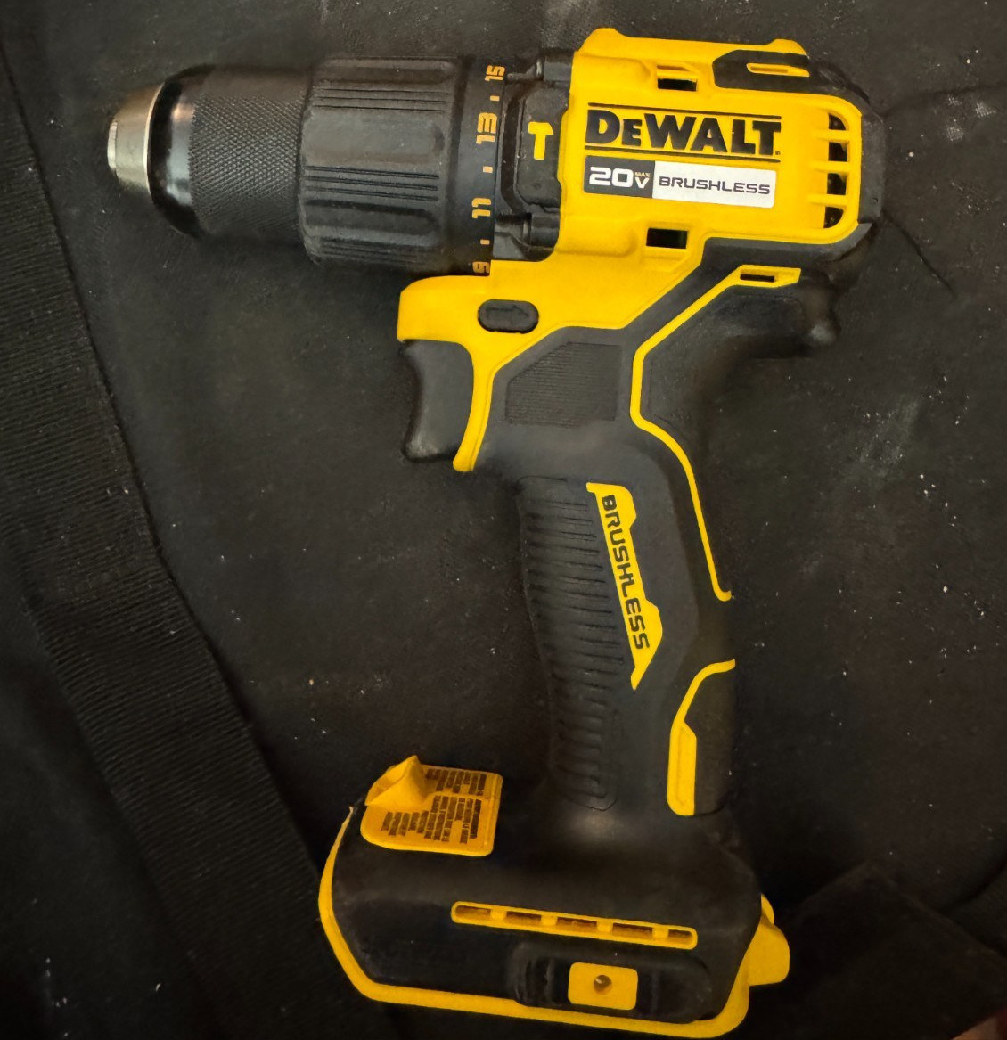 DEWALT 1/2-in 20-volt max Variable Speed Brushless Cordless Hammer Drill