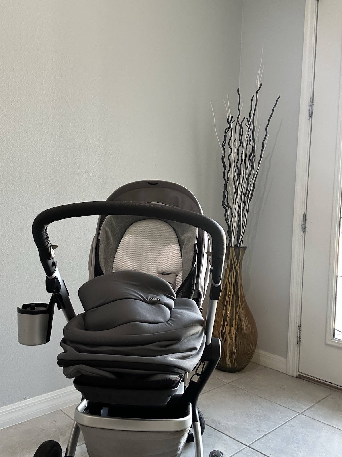 Joolz Hub Stroller,Bassinet ,Reversible Seat Gray/Black