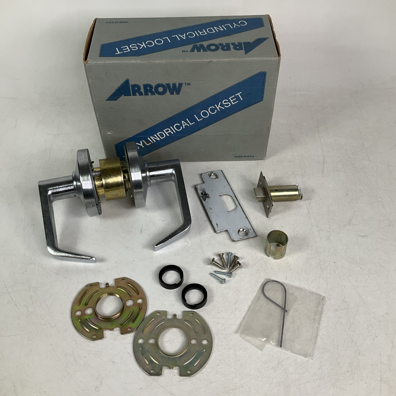 NEW Arrow Cylindrical Lockset Door Handle Chrome 26D L01 SR 306 274