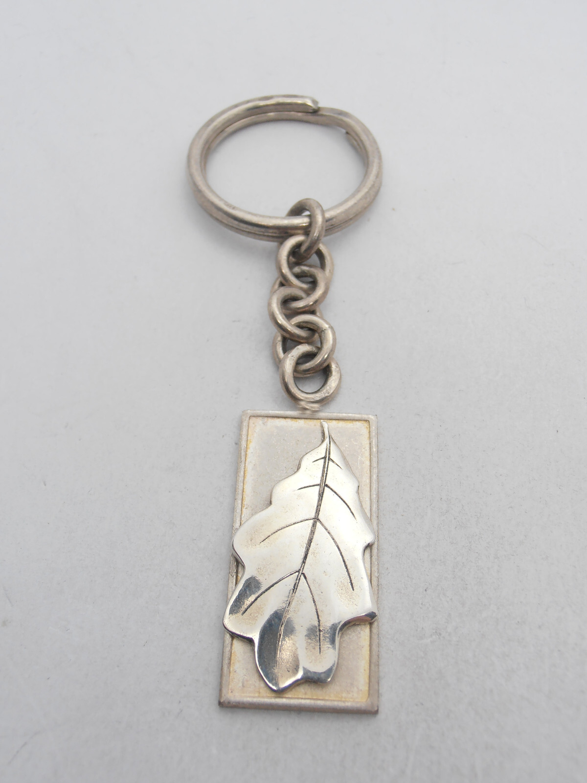 Oak: 925 Silver Keychain with Leaf Symbol of Strength and Justice