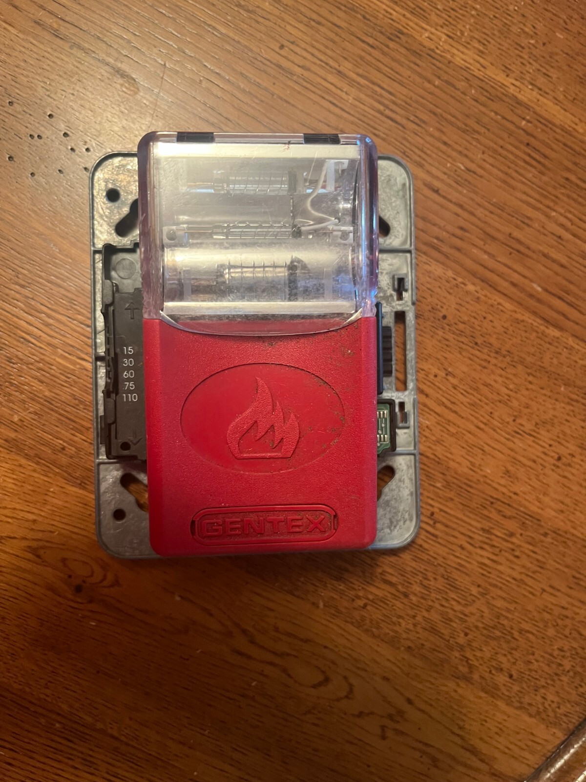 Gentex GES3-24WR Fire Alarm With Mounting Plate