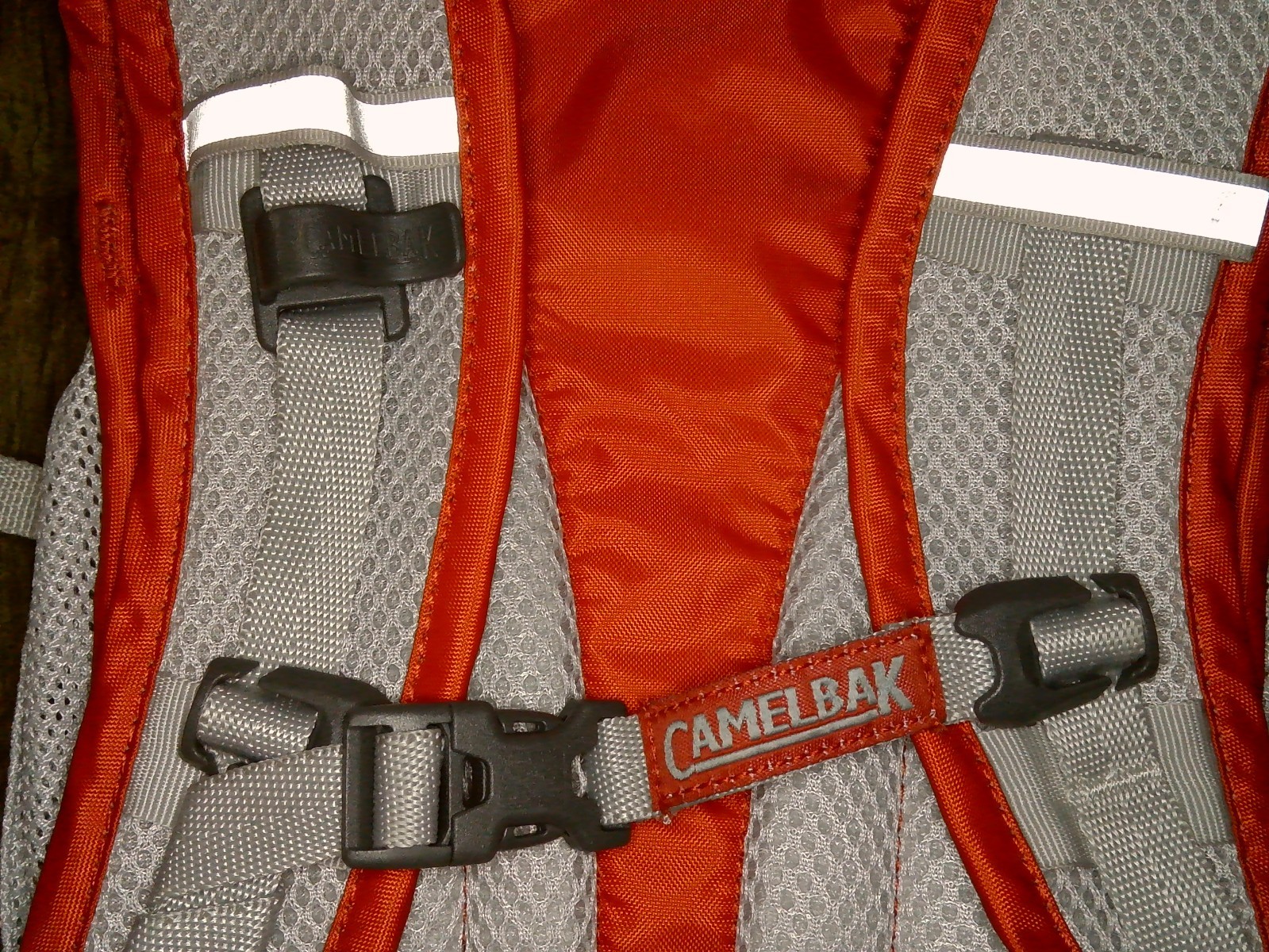 Camelbak Rogue Red Gray Hydration Pack 2.0L No Bladder Nylon Excellent