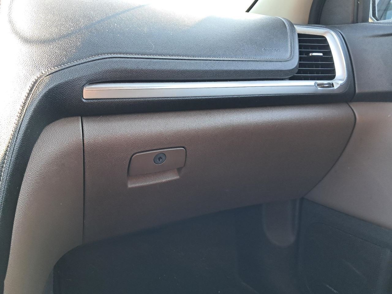ACADIA    2016 Glove Box 4784852