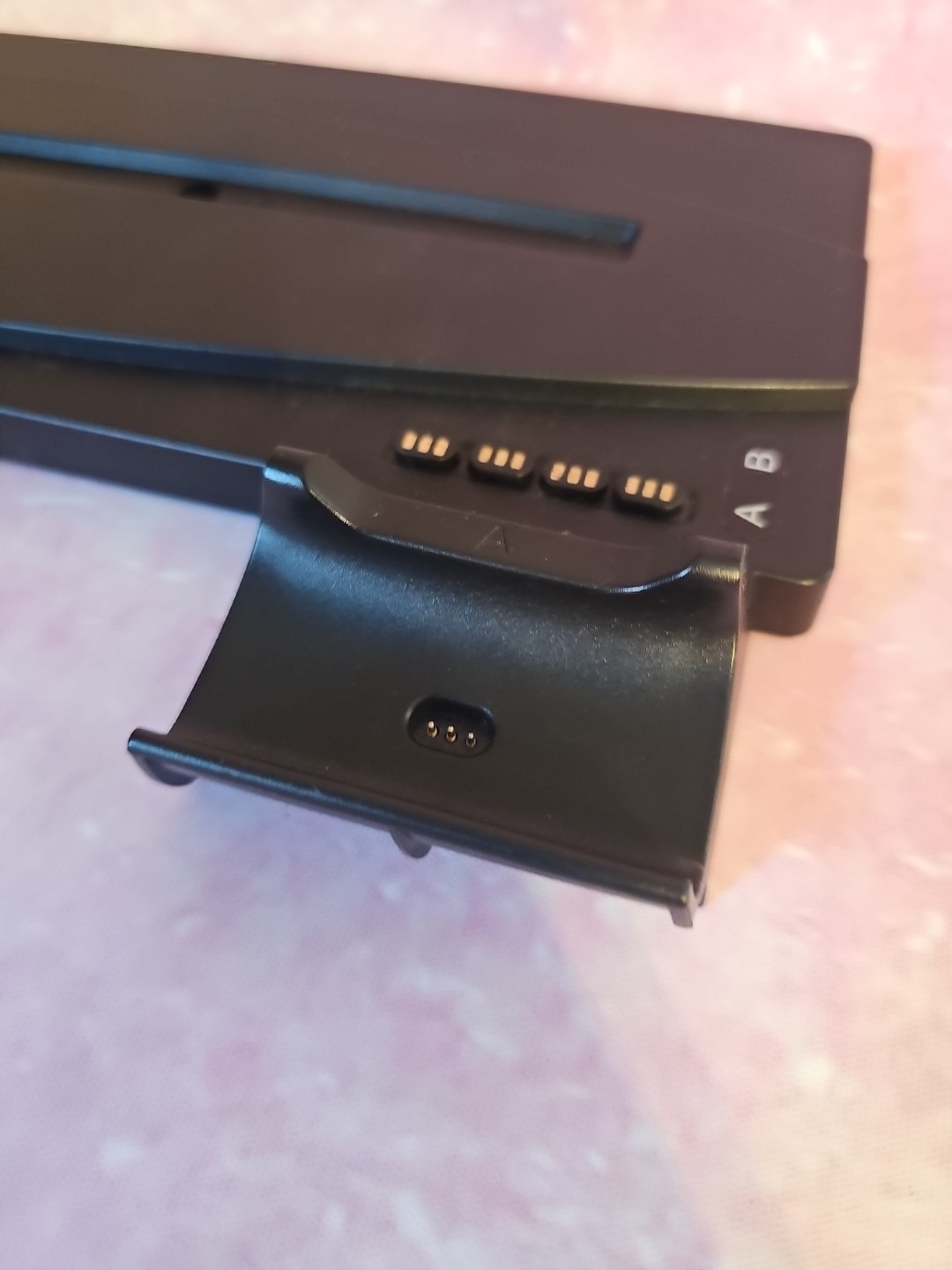 PS5 Controller Charging Dock iplay HBP-269 Vertical Holder USB Charging Station