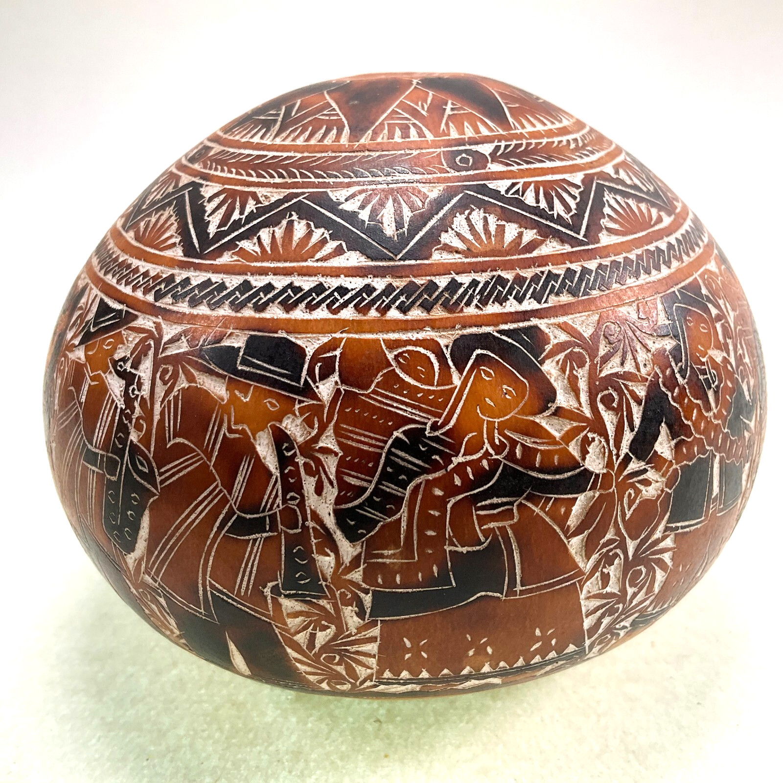 Peruvian Hand Carved Story Gourd Musicians Folk Art 3 7/8" Vintage