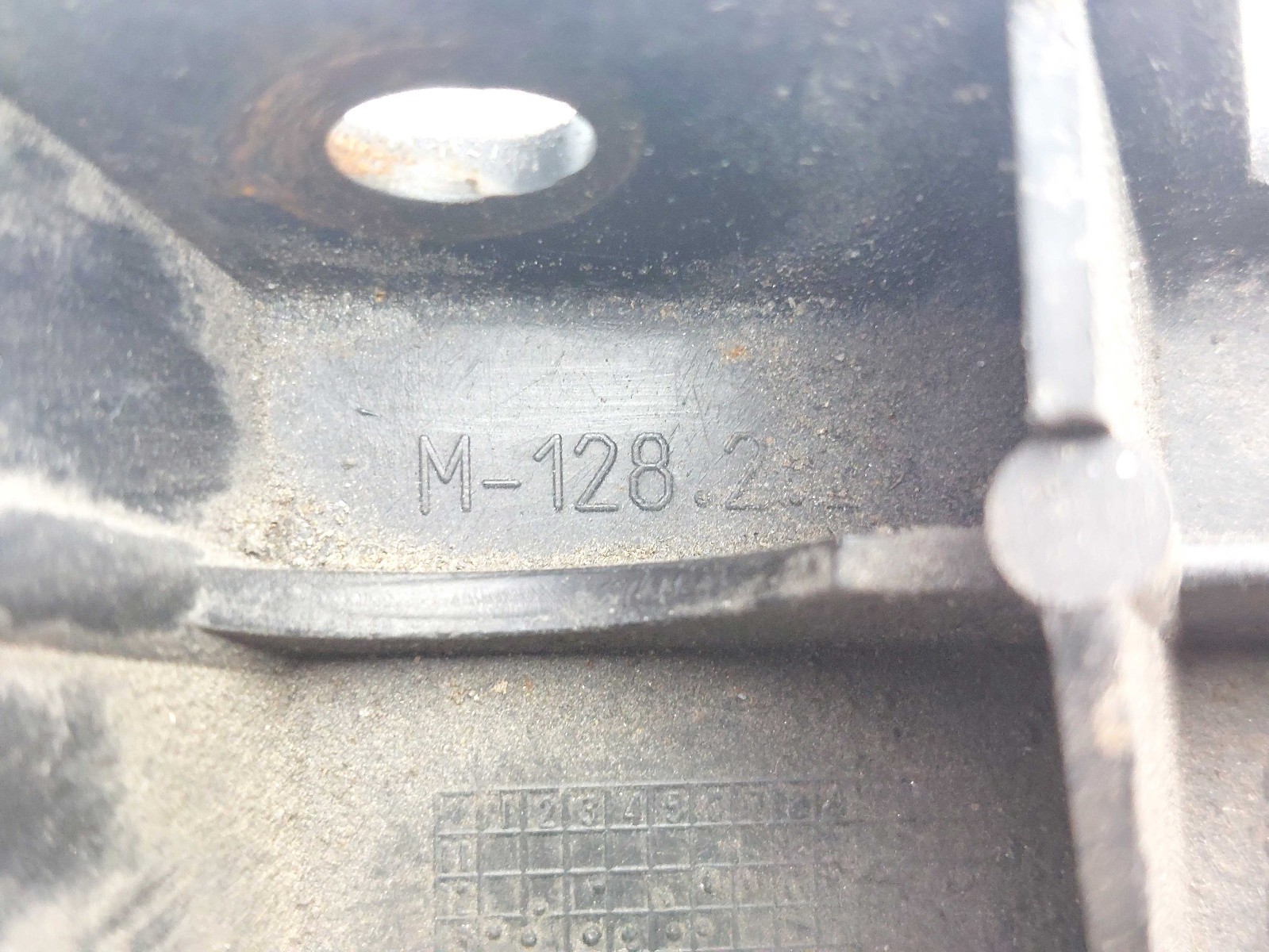 REAR BUMPER MOUNT BRACKET LEFT SIDE 5F0807375 SEAT LEON MK3 2014