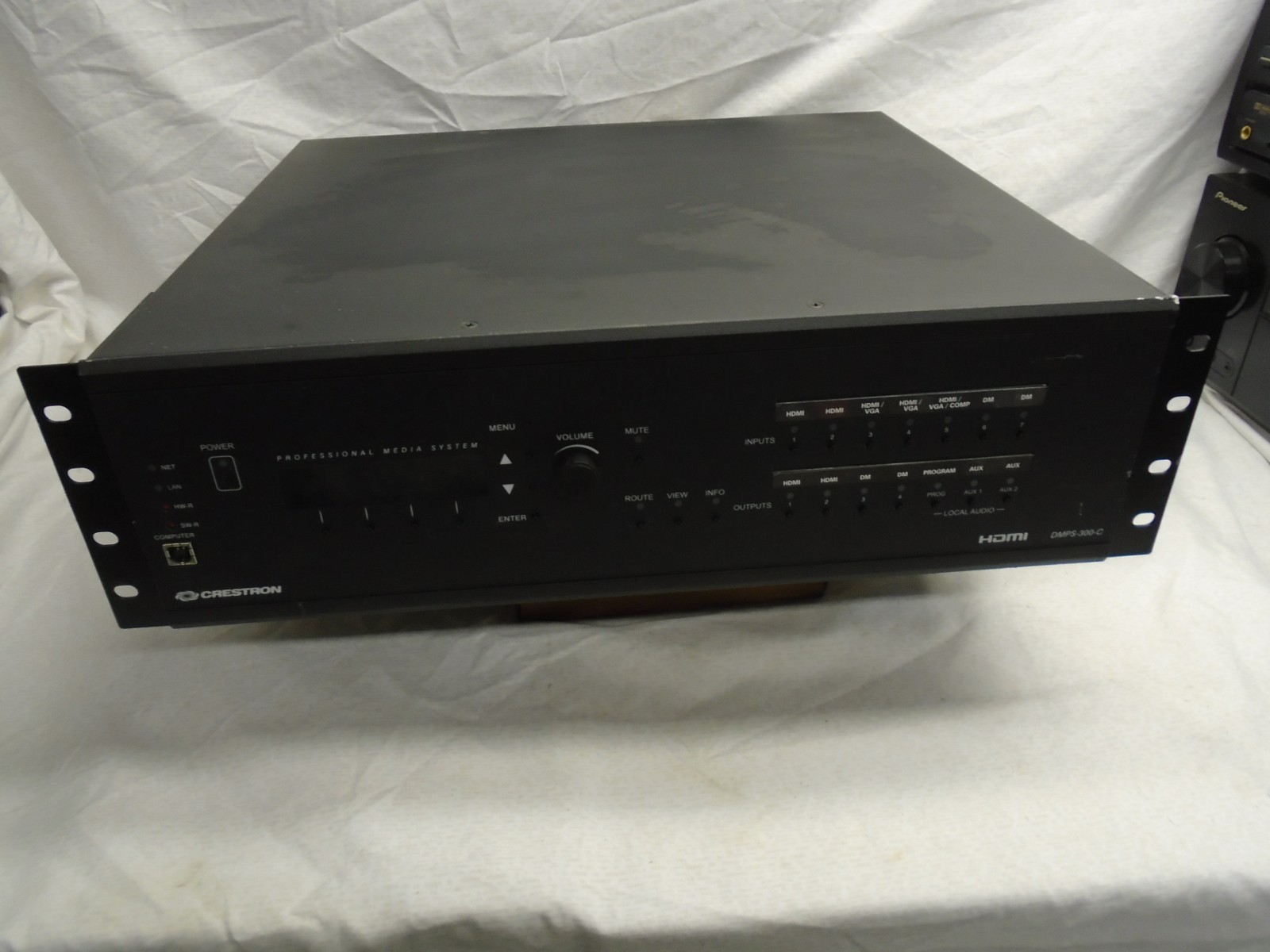CRESTON DMPS-300-C DIGITAL MEDIA PRESENTATION SYSTEM