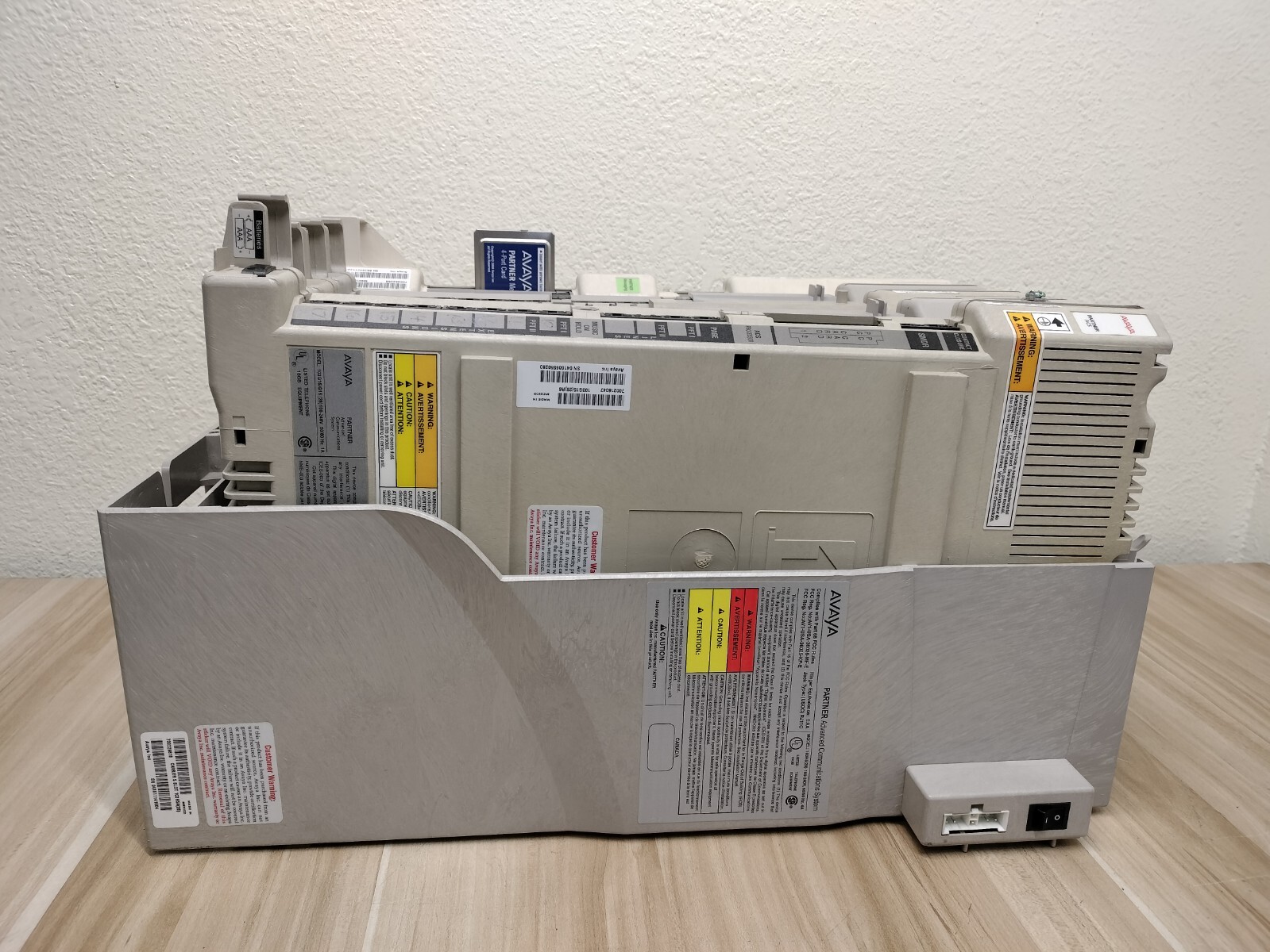 Avaya 5 Slot Carrier Cabinet 700229818 w/ 5x MODULE (2x 012E, 1x 308EC, 2x ACS)