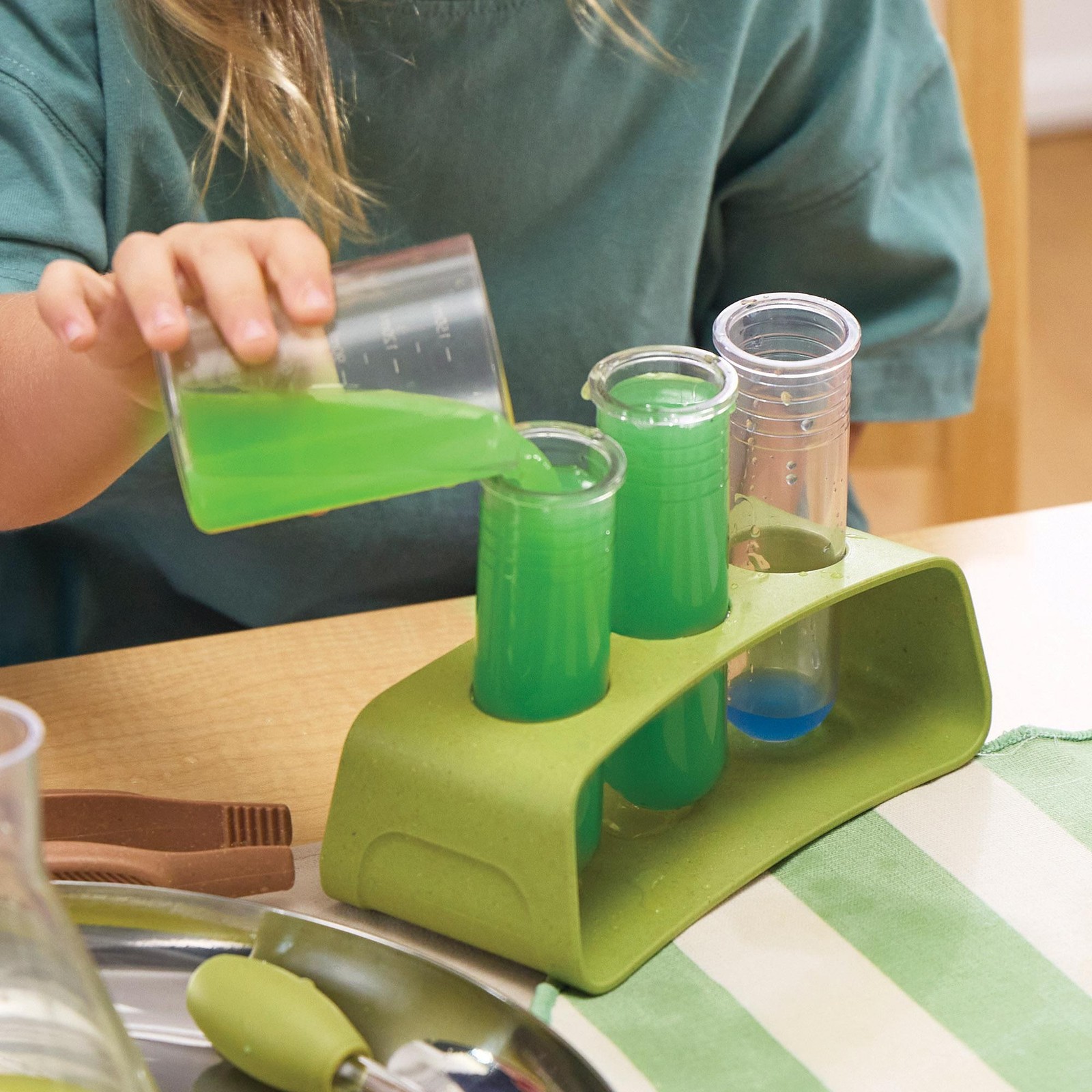 Kaplan Early Learning Little Lab Explorers Science Kit
