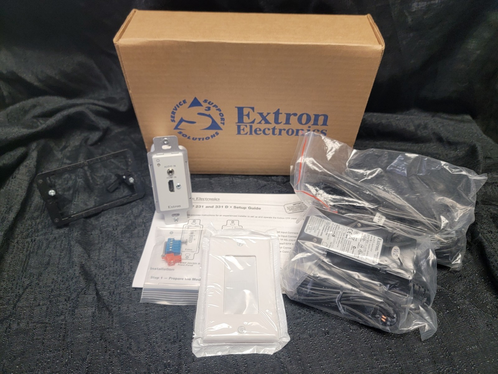 Extron White DTP Transmitter for HDMI 60-1421-13
