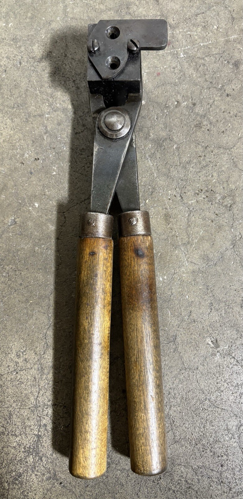 Modern Bond D-358-582 Bullet Mold .38/357 Mag 2 Cavity Semi Wad Cutter